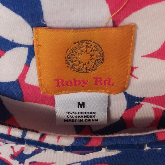 E084 RUBY RD. Medium, sleeveless, sweater - Picture 3 of 8